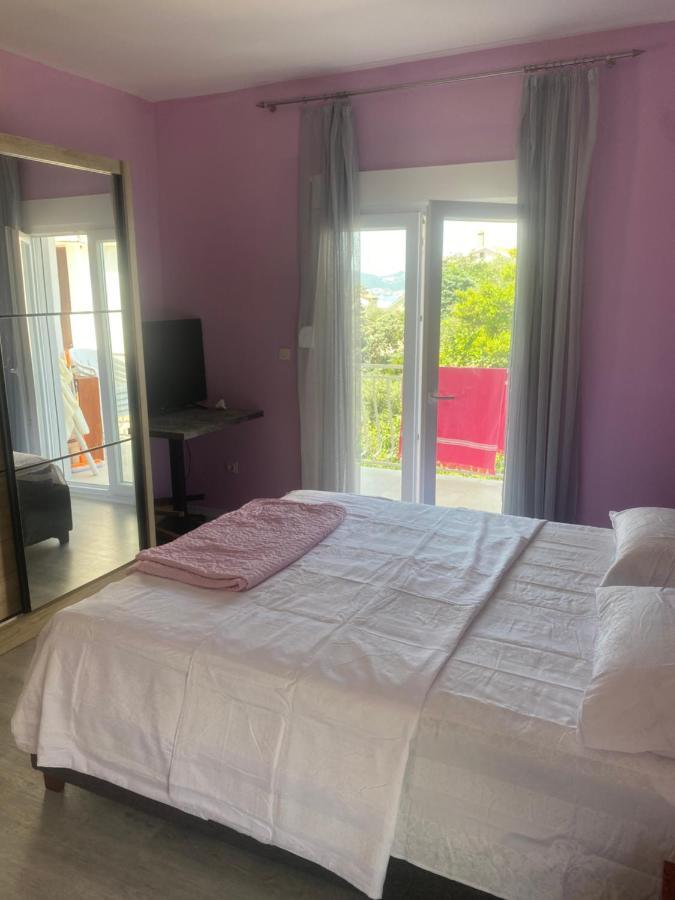 Apartman Lara Sveti Stefan Exterior foto