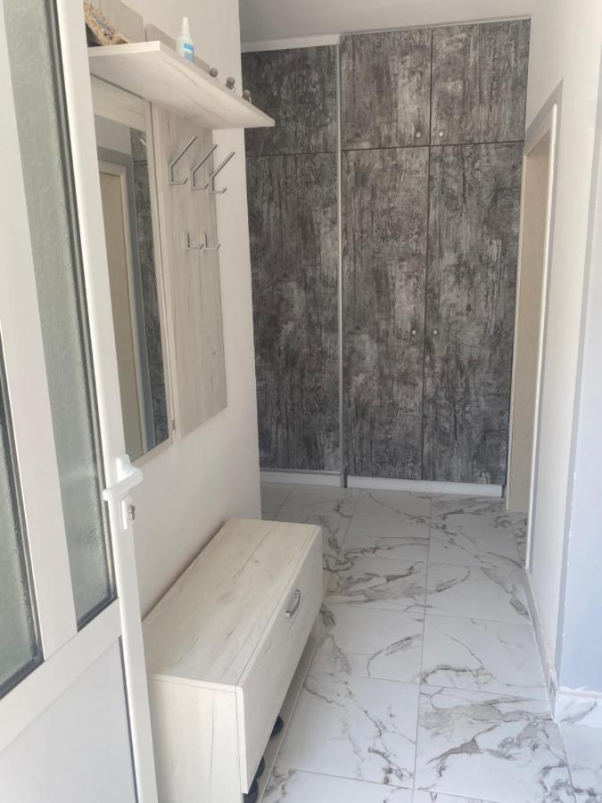 Apartman Lara Sveti Stefan Exterior foto
